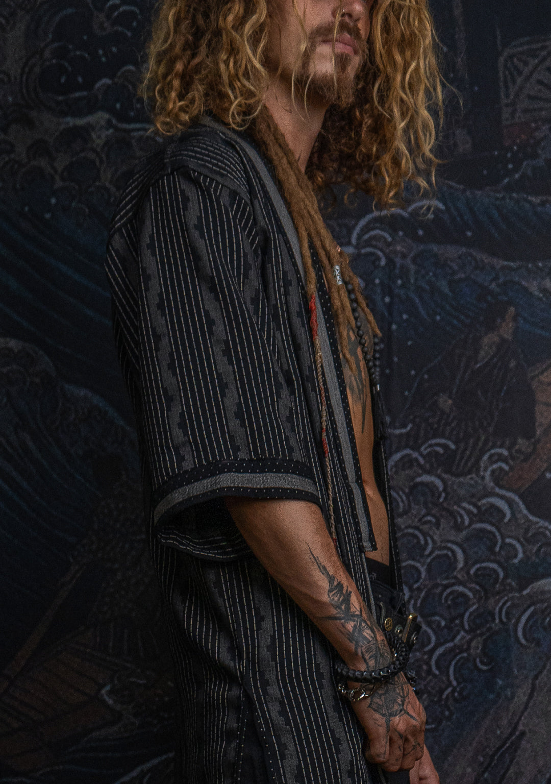 Open Kimono / Indonesian Woven Super Black Reversible - TRIBAL TRAILS